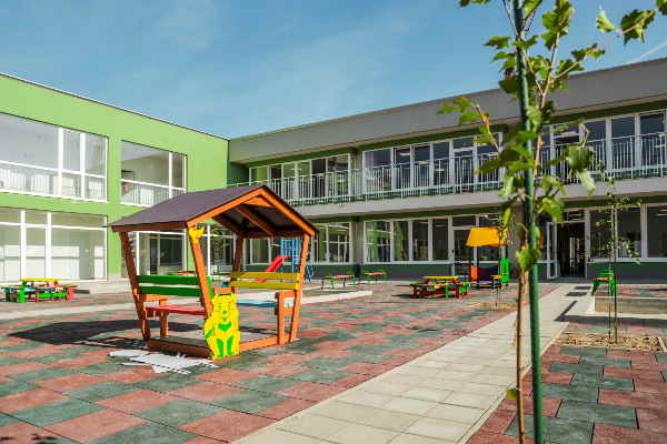 Фандъкова: На прага на новата учебна година са готови три нови сгради на детски градини